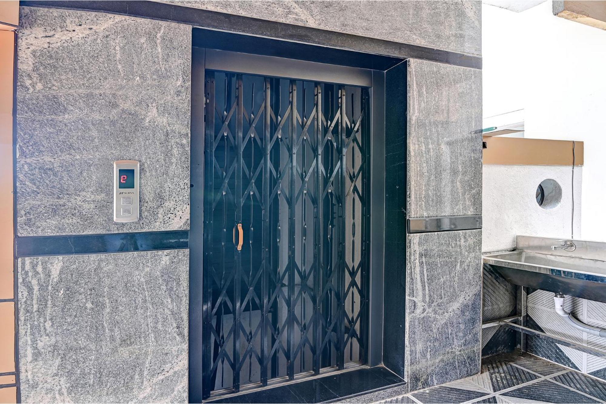 Fabhotel Srinivasa Guest House Tirupati Exteriör bild