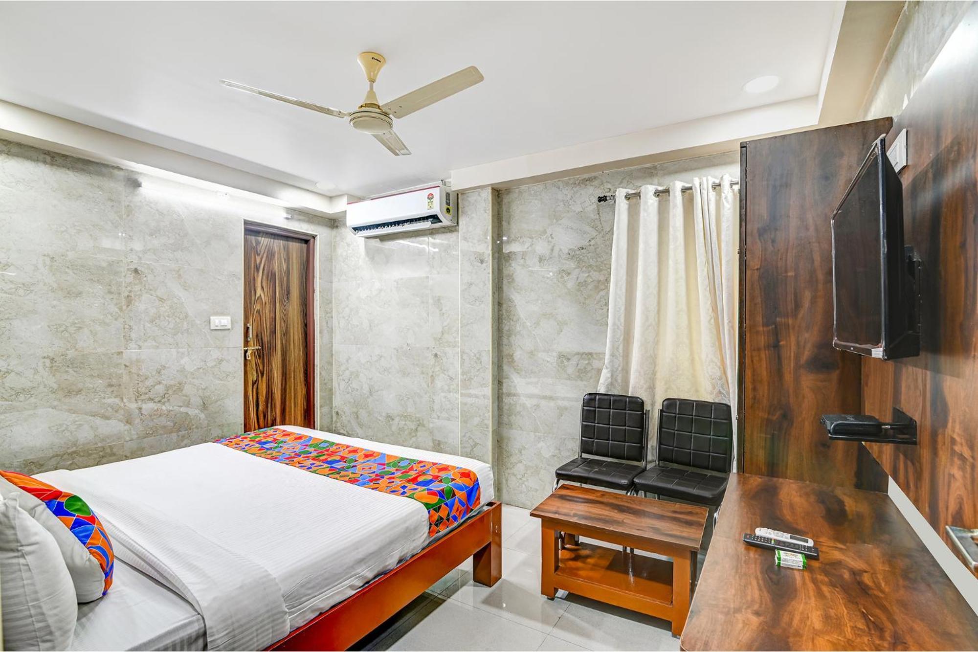 Fabhotel Srinivasa Guest House Tirupati Exteriör bild