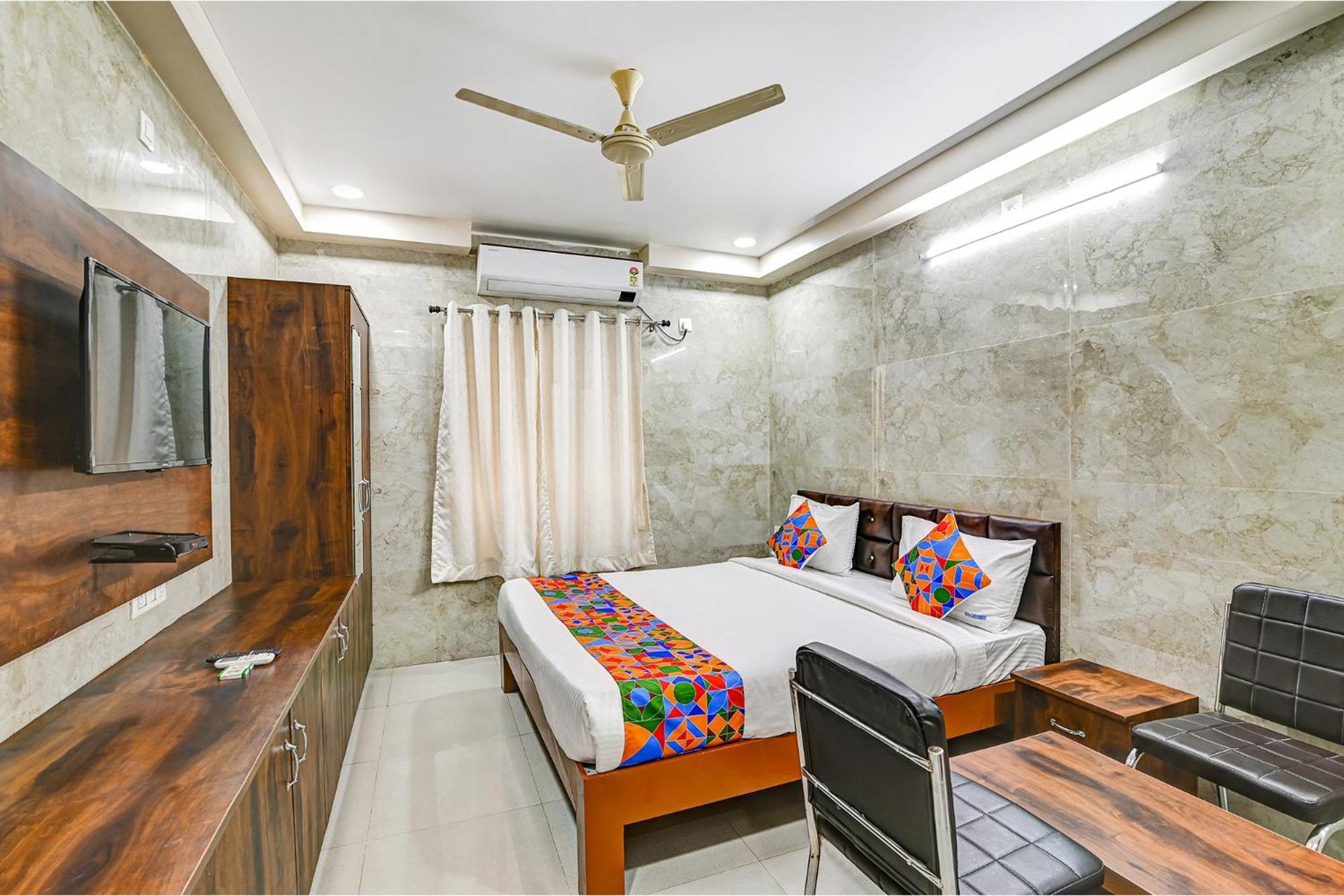 Fabhotel Srinivasa Guest House Tirupati Exteriör bild
